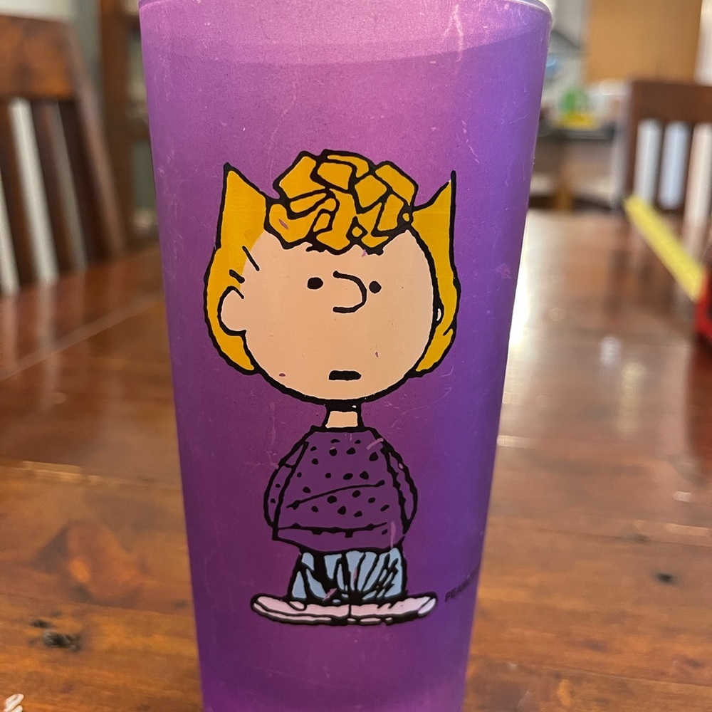 Peanuts | Sally Brown collectable glass